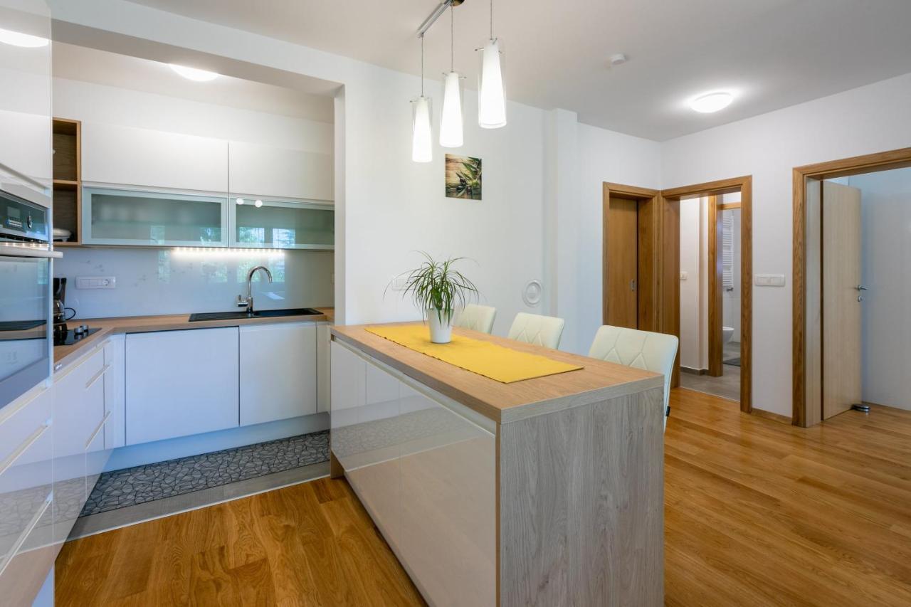 Apartment Olive Selce Exterior photo